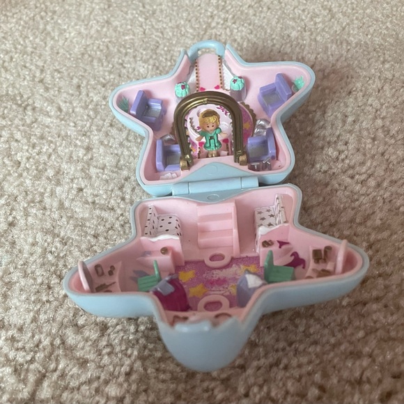 Vintage Bluebird Polly Pocket 1992 Fashion Fun Playset - Picture 3 of 3